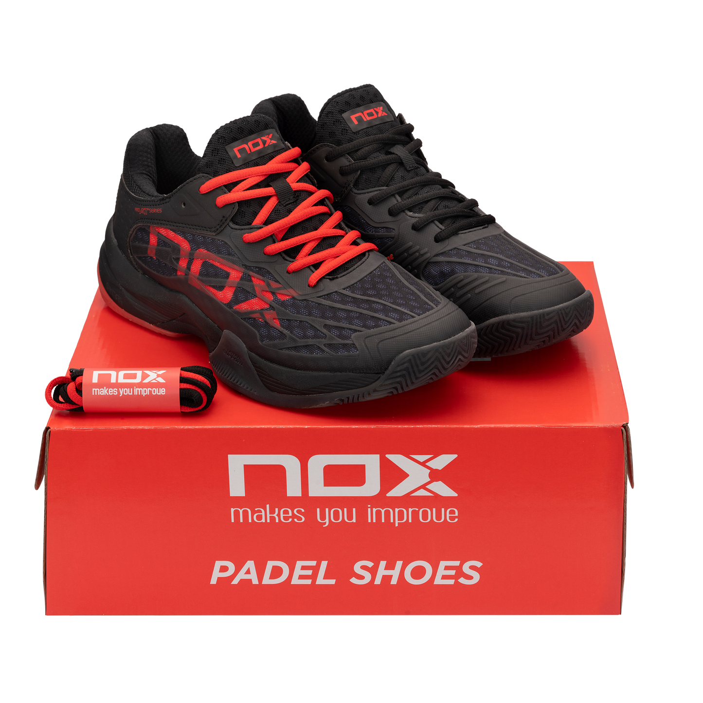 Zapatillas de Pádel NOX AT10 Lux 2025 Negro/Rojo by Agustín Tapia