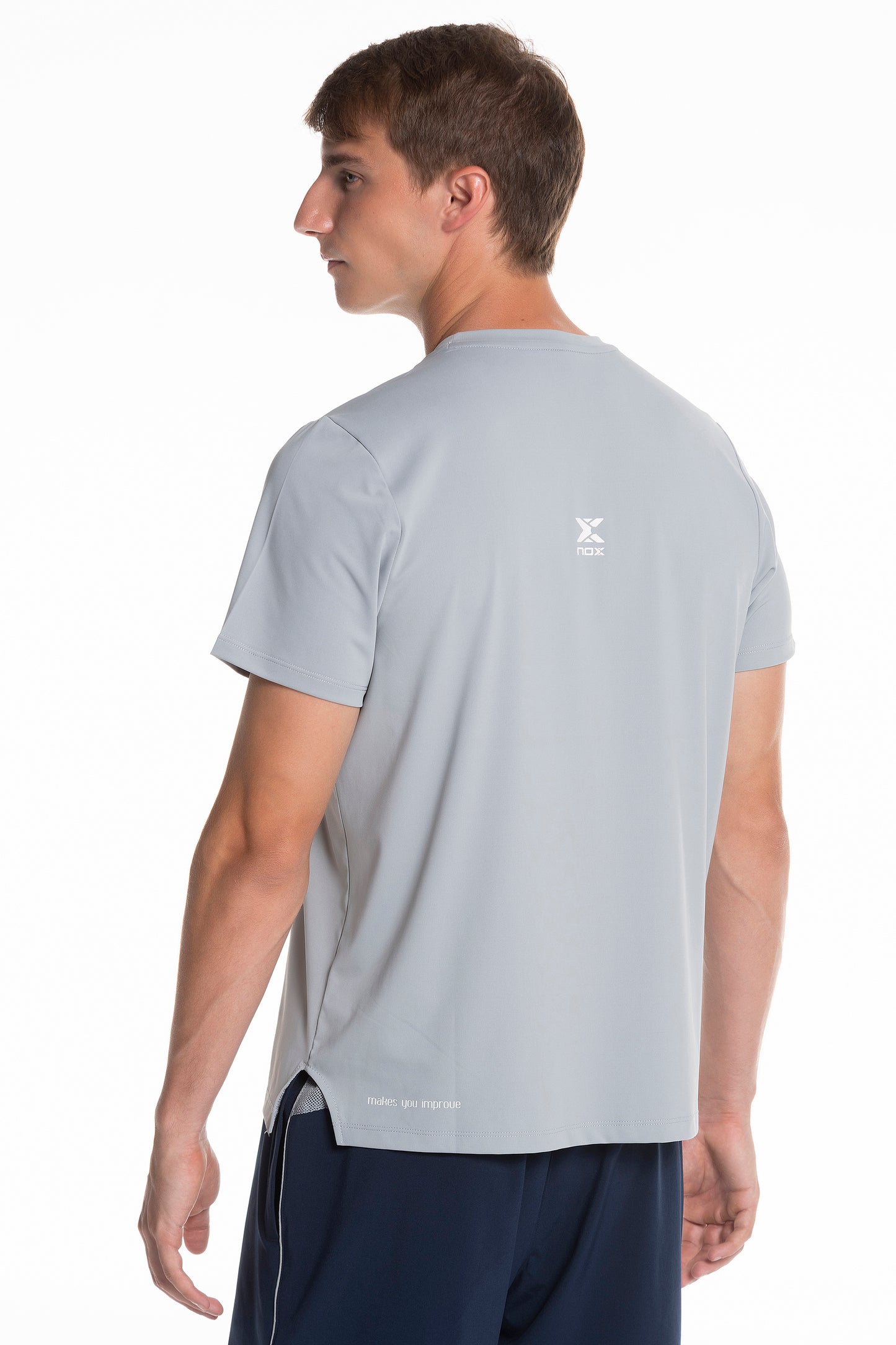 Camiseta Nox Team Regular Hombre Gris 2025
