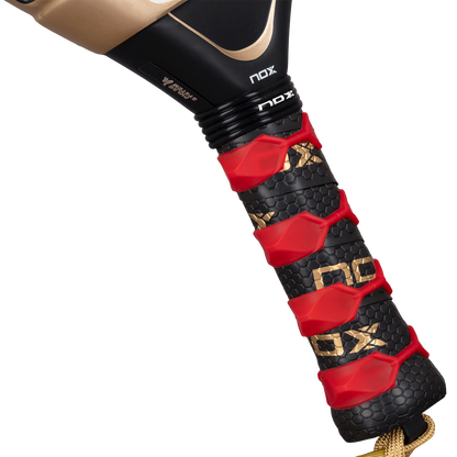 Pala Nox AT10 Genius 18K Alum Xtrem 2026 by Agustín Tapia